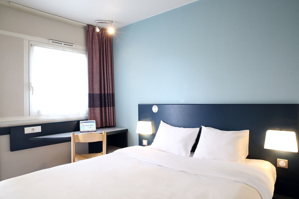 B&B Hotel Hyères Exteriör bild