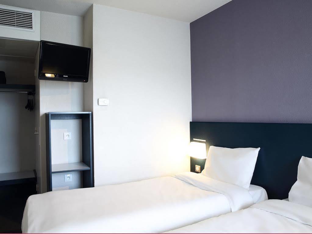 B&B Hotel Hyères Exteriör bild