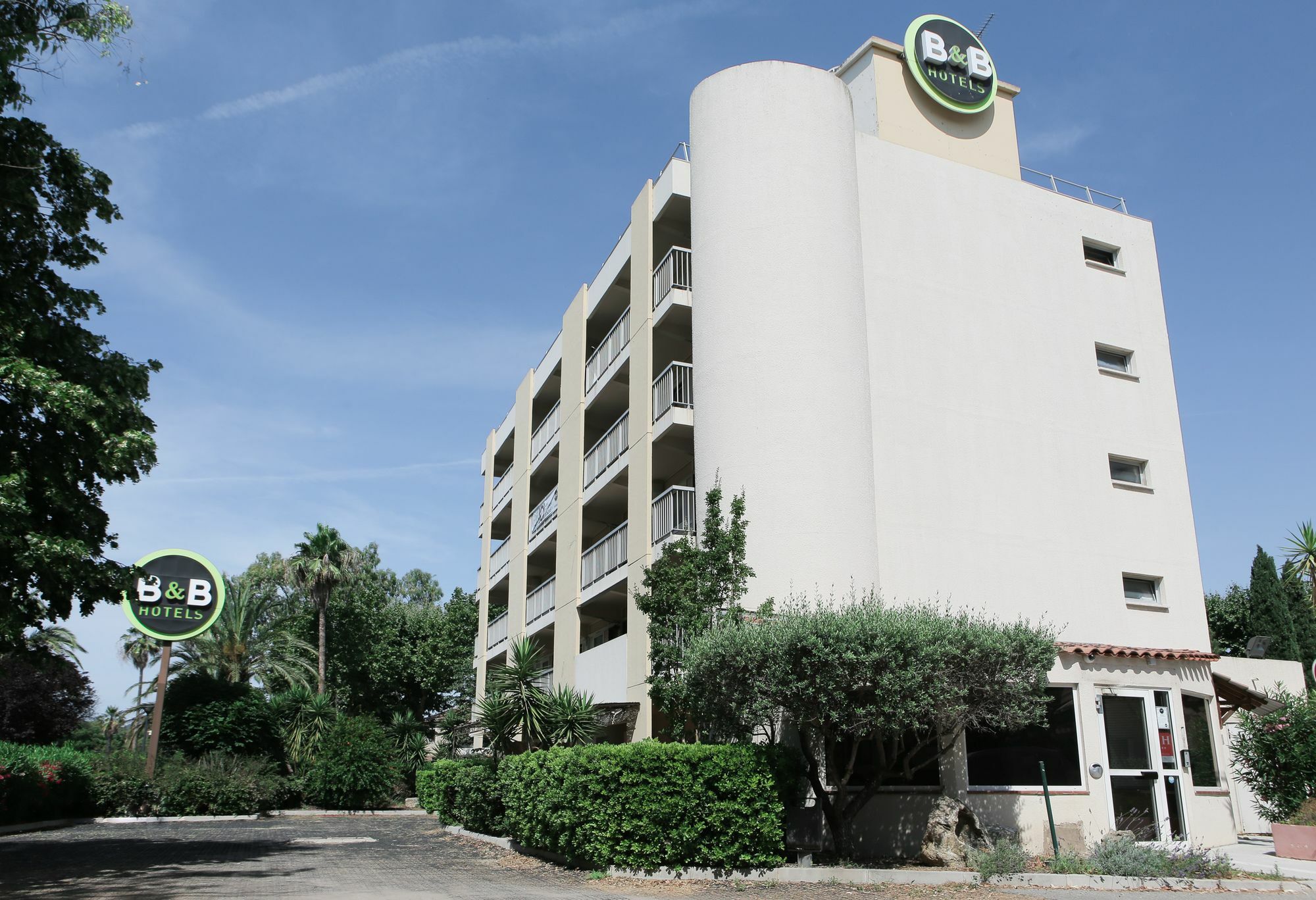 B&B Hotel Hyères Exteriör bild