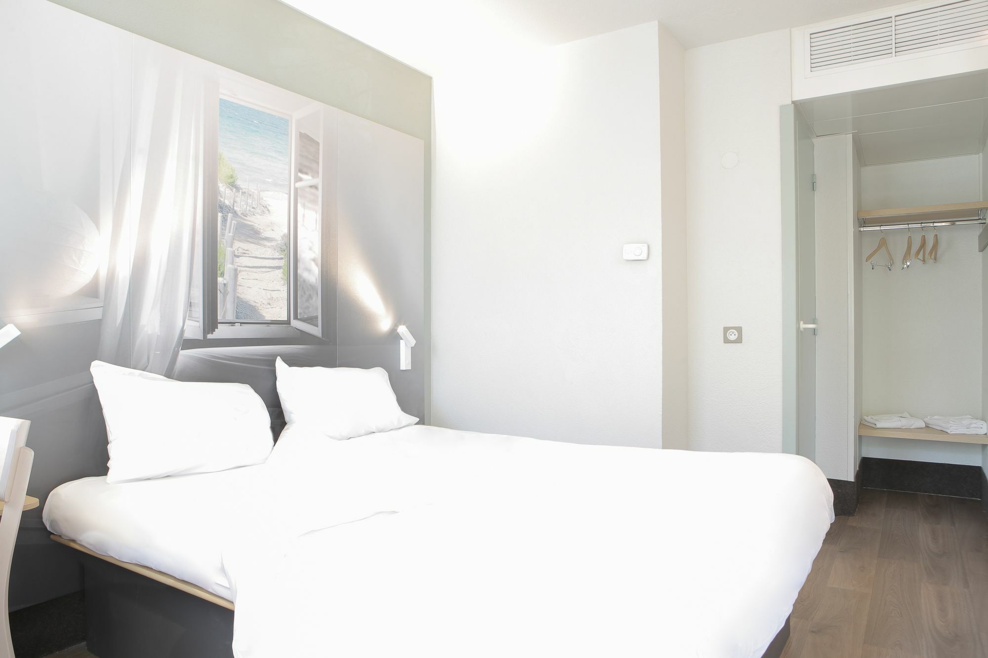 B&B Hotel Hyères Exteriör bild